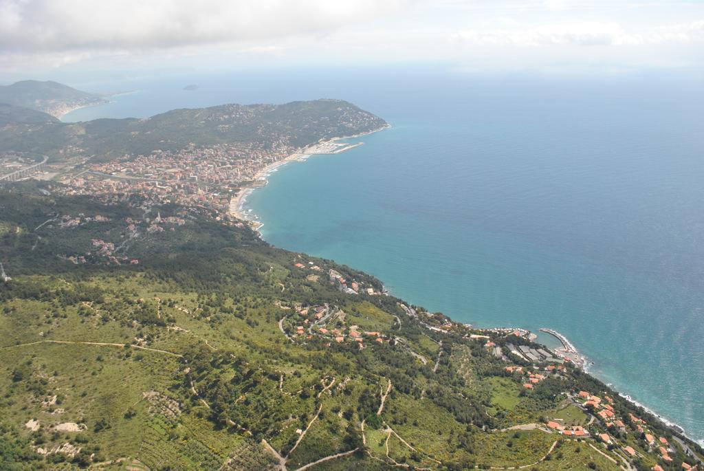 Hotel Galleano Laigueglia Eksteriør billede