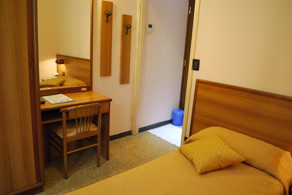 Hotel Galleano Laigueglia Værelse billede
