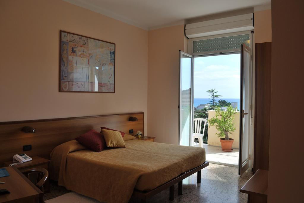 Hotel Galleano Laigueglia Værelse billede