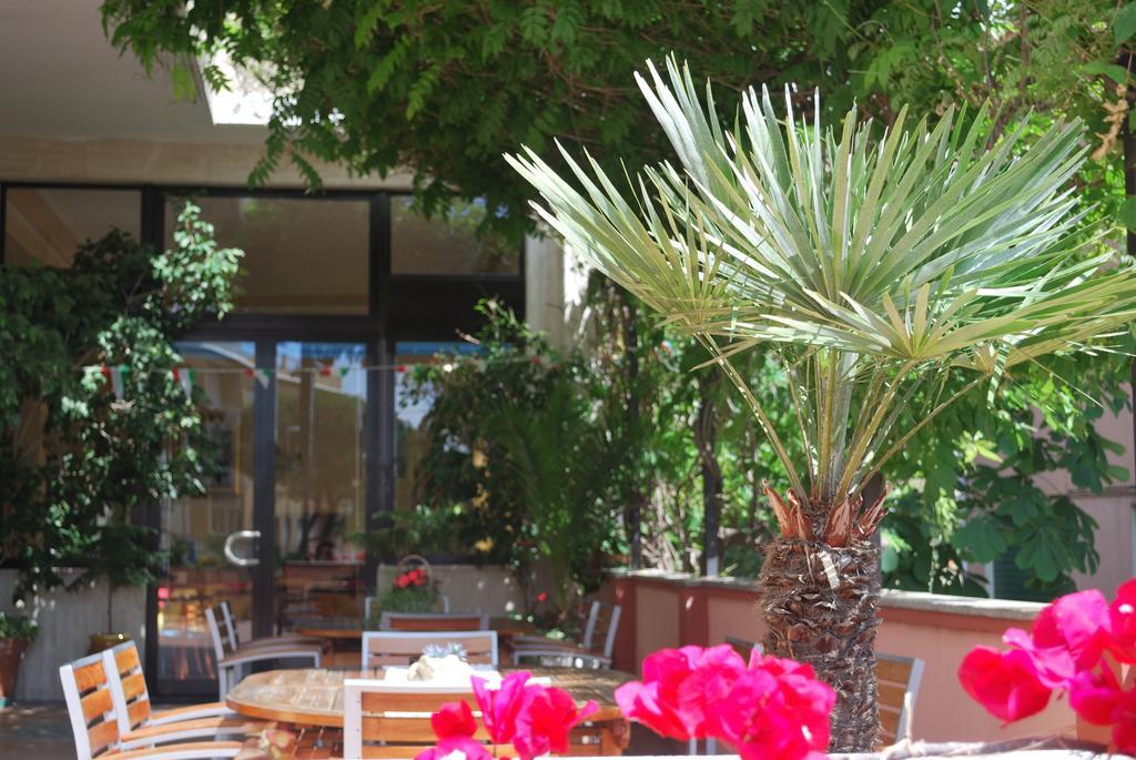 Hotel Galleano Laigueglia Eksteriør billede
