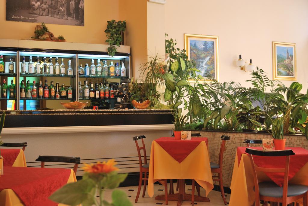 Hotel Galleano Laigueglia Eksteriør billede