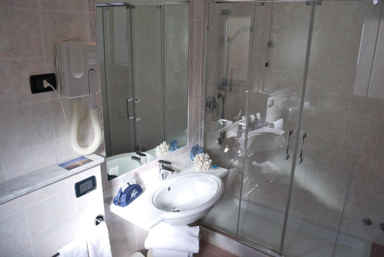 Hotel Galleano Laigueglia Eksteriør billede